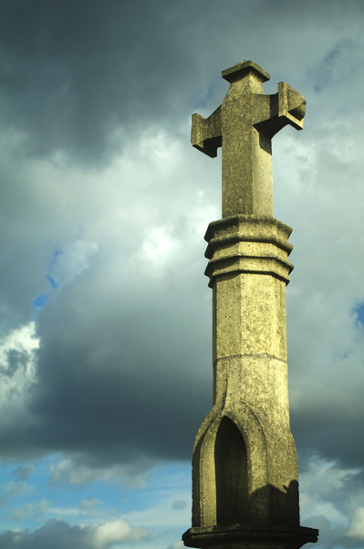 La Croix de Gay (cross of intersection 12th century (historic monument (ISMH 1987))